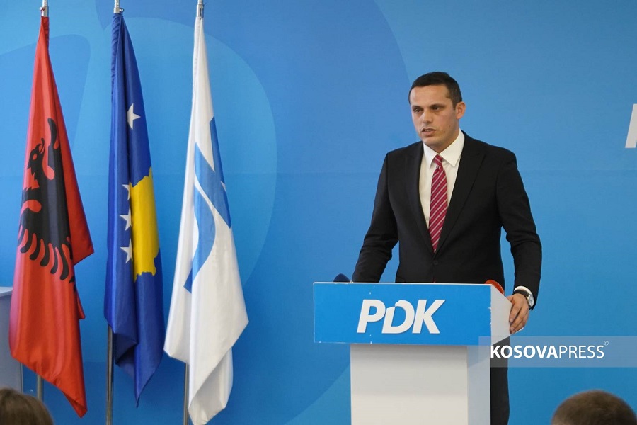 ​PDK: The government begins the capture of the public administration, thousands of officials are at risk of dismissal