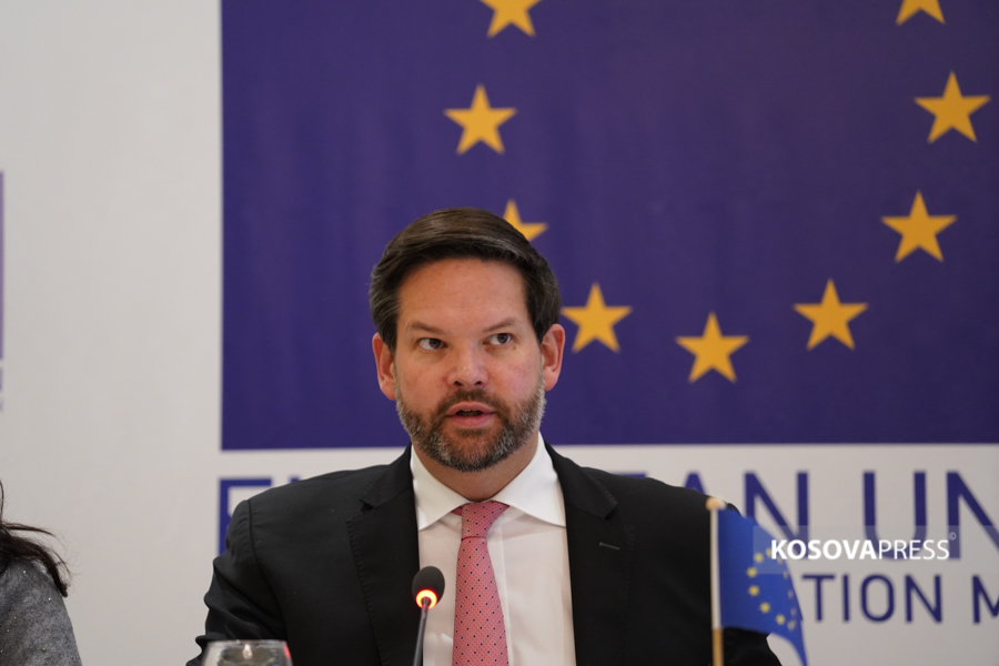 The Austrian MEP asks for constructiveness in the dialogue, visa liberalization is long overdue