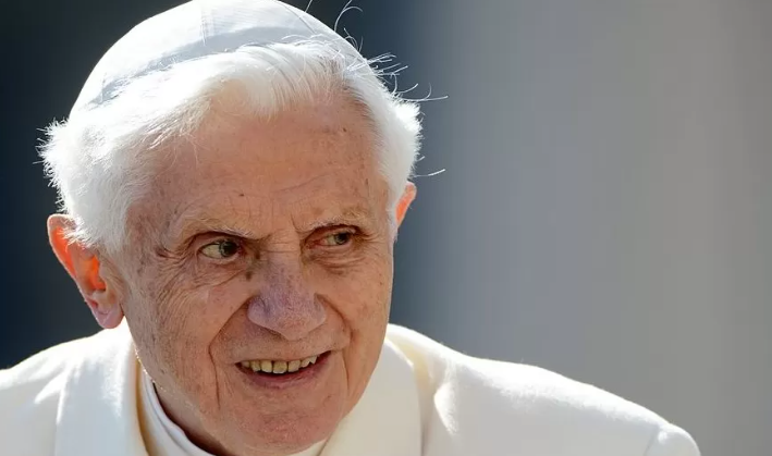 Former Pope Benedict XVI dies