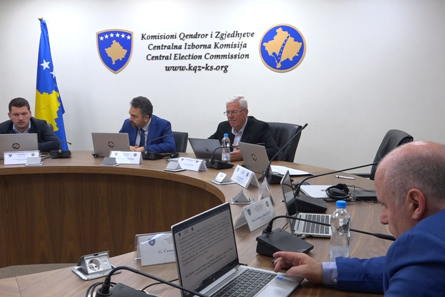 The CEC allocates 4.2 million euros to the 15 political parties in the Assembly