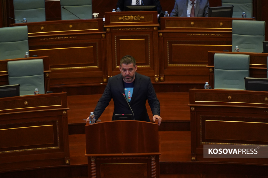 Kastrati to VV MPs: You are imprisoned by Bini (Albin Kurti)