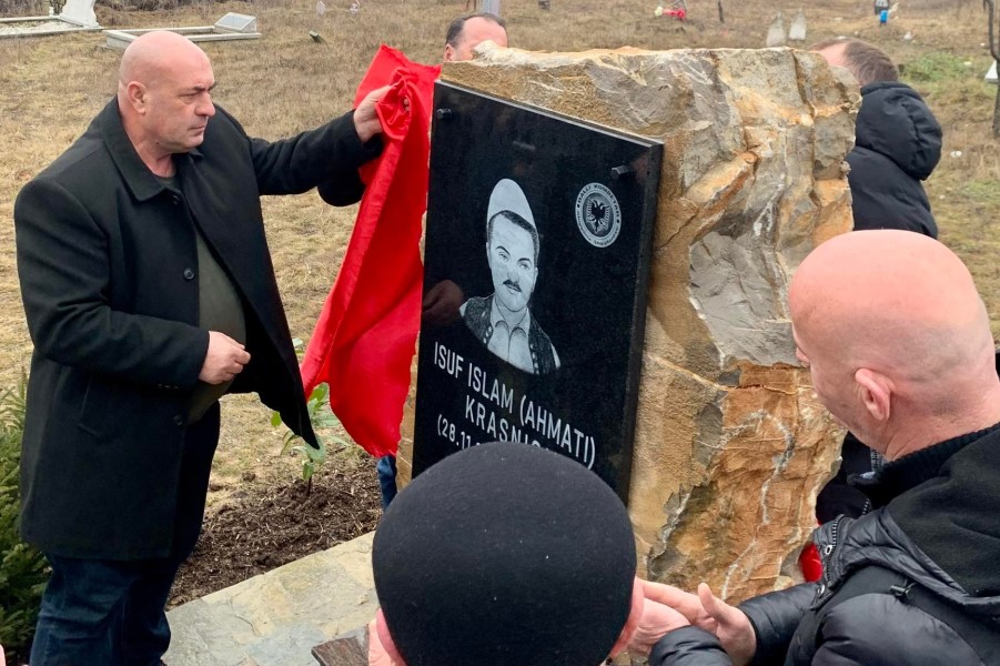 The memorial plaque of the martyr Isuf Krasniqi is unveiled, his heroism for the Albanian lands is commemorated