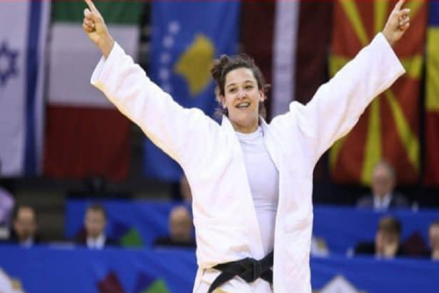 Flaka Loxha fights for the gold medal in the World Cup in Sofia