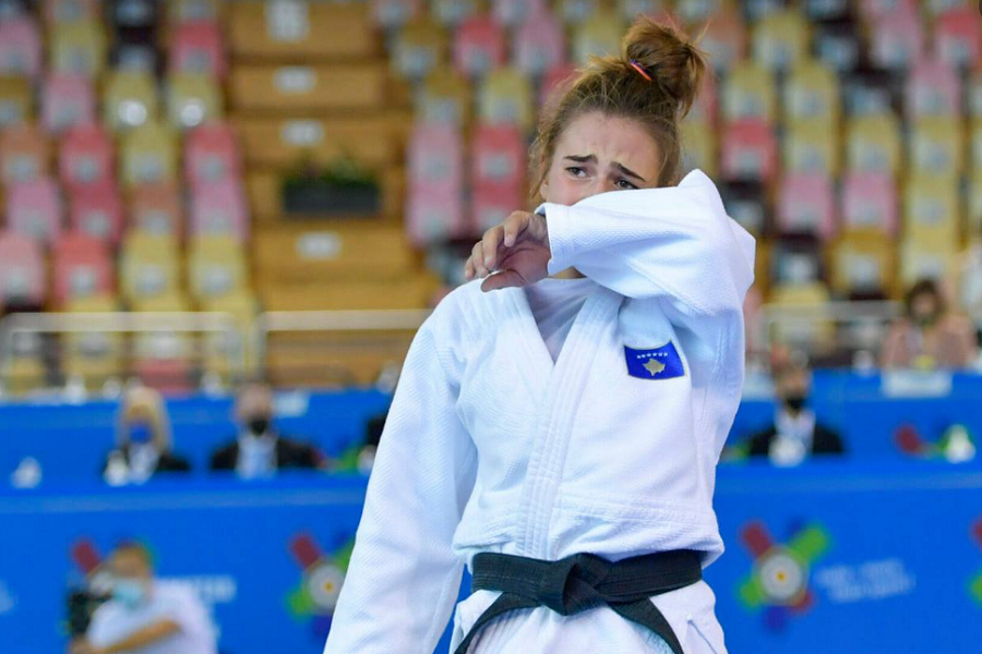 Erza Muminoviq is defeated in the first fight in the World Judo Championship