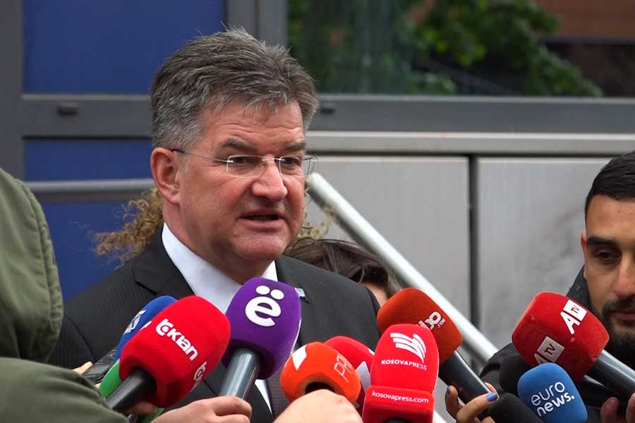 Lajcak: We do not request from the new mayors not to accept their mandates