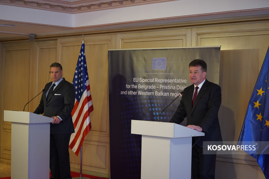 Lajcak and Escobar will visit Kosovo and Serbia regarding the de-escalation of tensions in the north