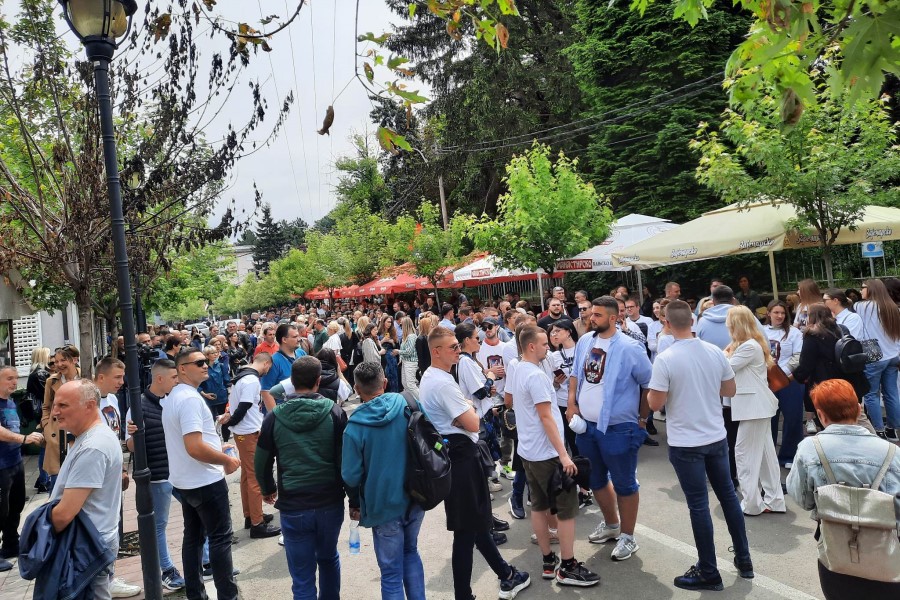 Serbian students join the protest in Zveçan