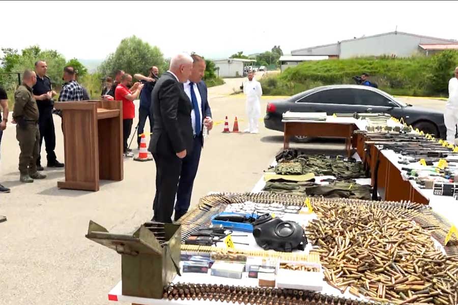 The seized weapons have been displayed, Sveçla: Two organizations in the north should be declared terrorist