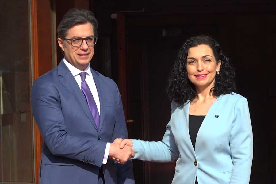 Osmani receives Pendarovski in a meeting