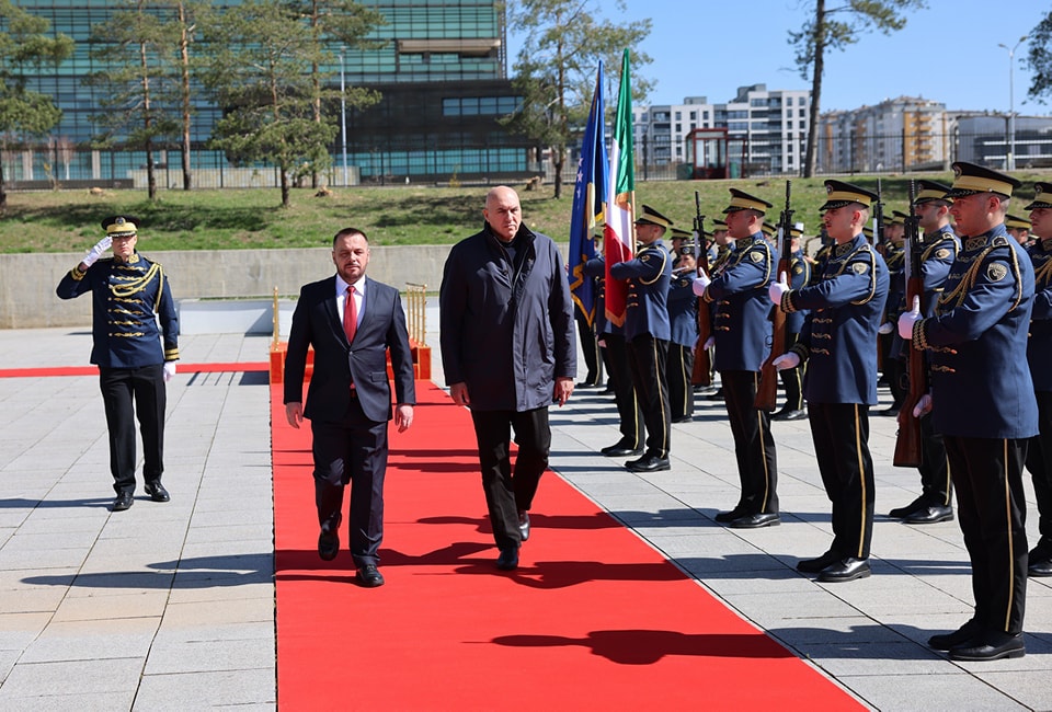 Maqedonci receives its Italian counterpart in a meeting, asks for support for membership in the EU and NATO