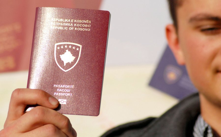 Serbs interested in obtaining Kosovo documents