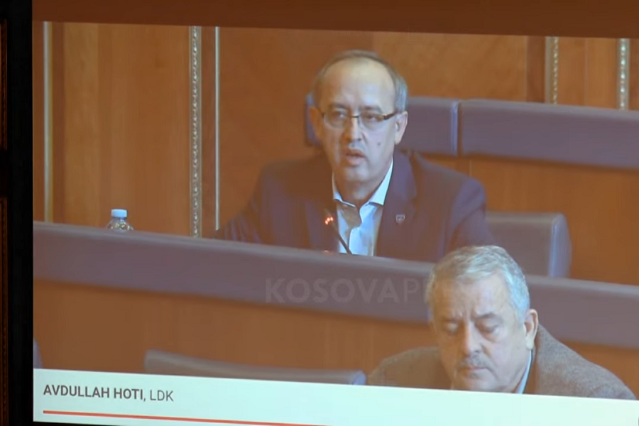 Hoti: Kurti raised the alarm that the Serbian army is near the border, but he himself is campaigning in Germany