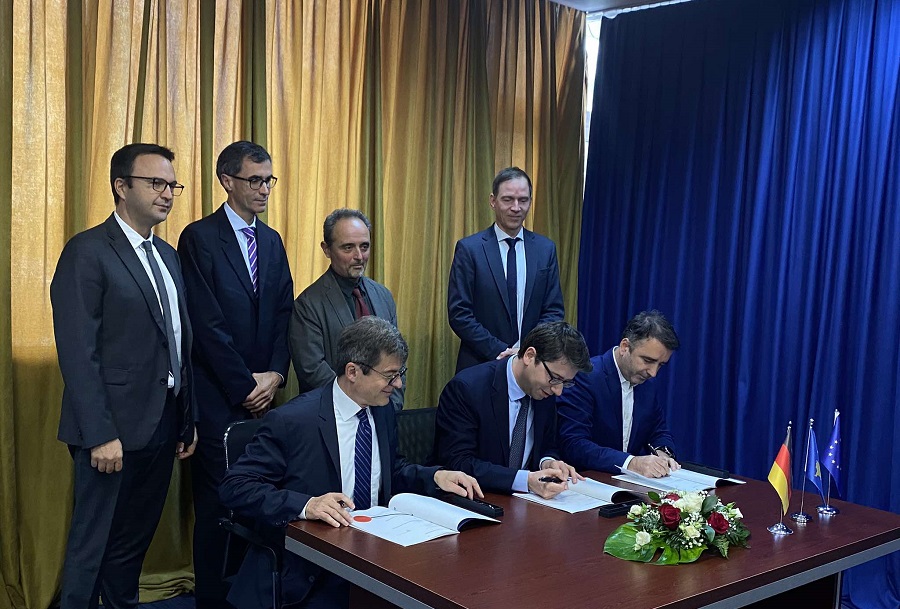 The agreement worth over 12 million euros is signed with KfW; this is the aim