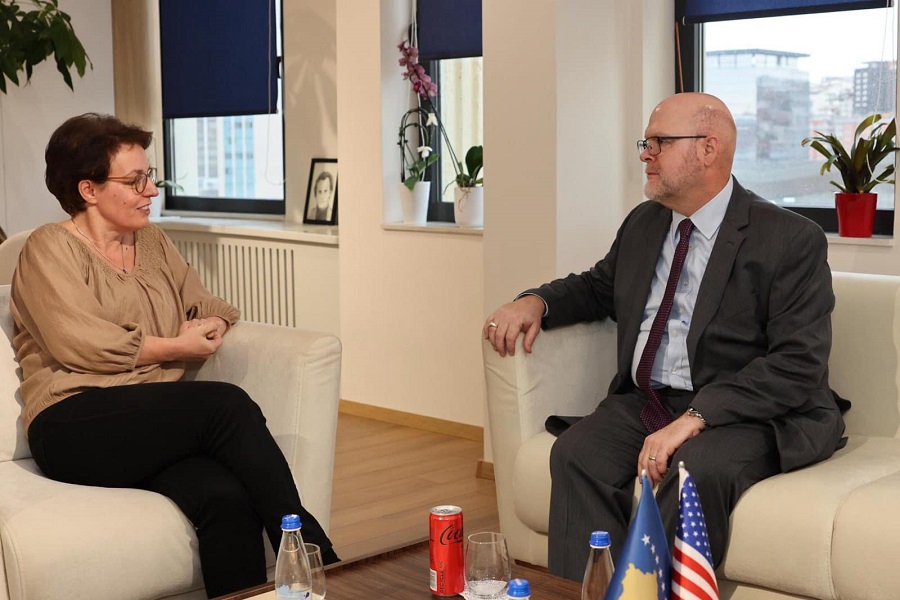 Gërvalla reiterates Kosovo’s commitment to the Euro-Atlantic agenda during her meeting with Hovenier