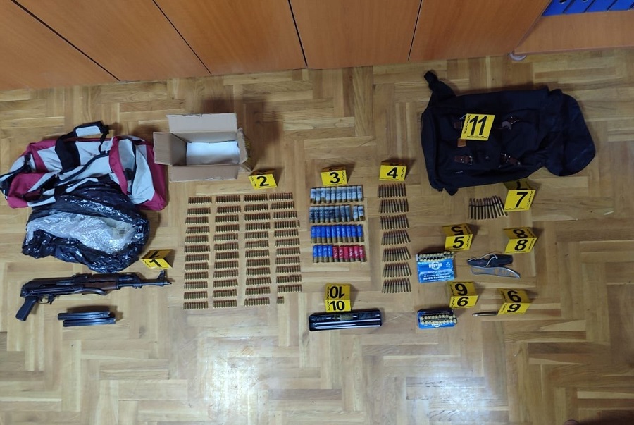 Police find weapons and ammunition in the north