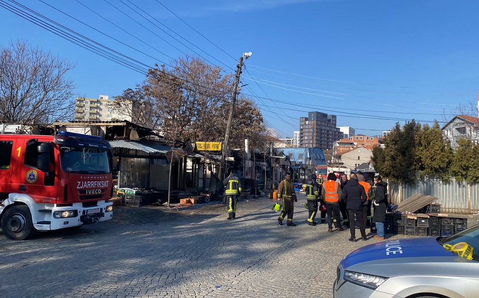 Fire destroys businesses at the Green Market in Prishtina