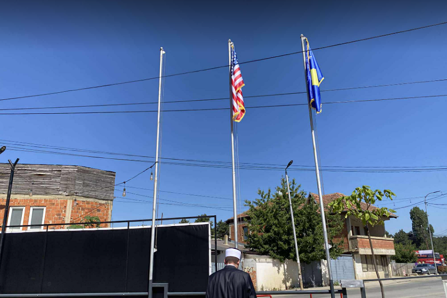 American flag raised at “Bedri Kamberi” mosque in Pristina