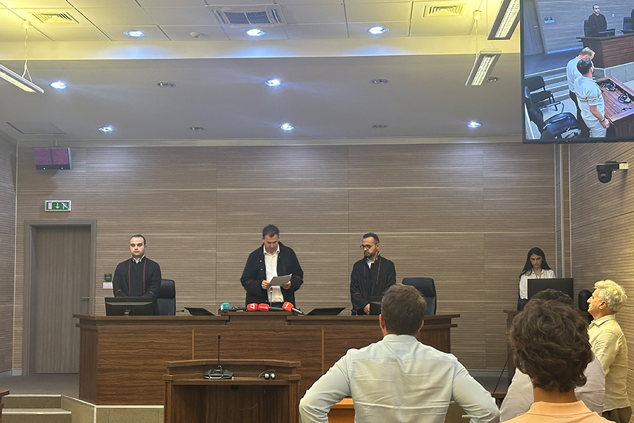 The court requested the Government to establish commissions to review the list of war veterans