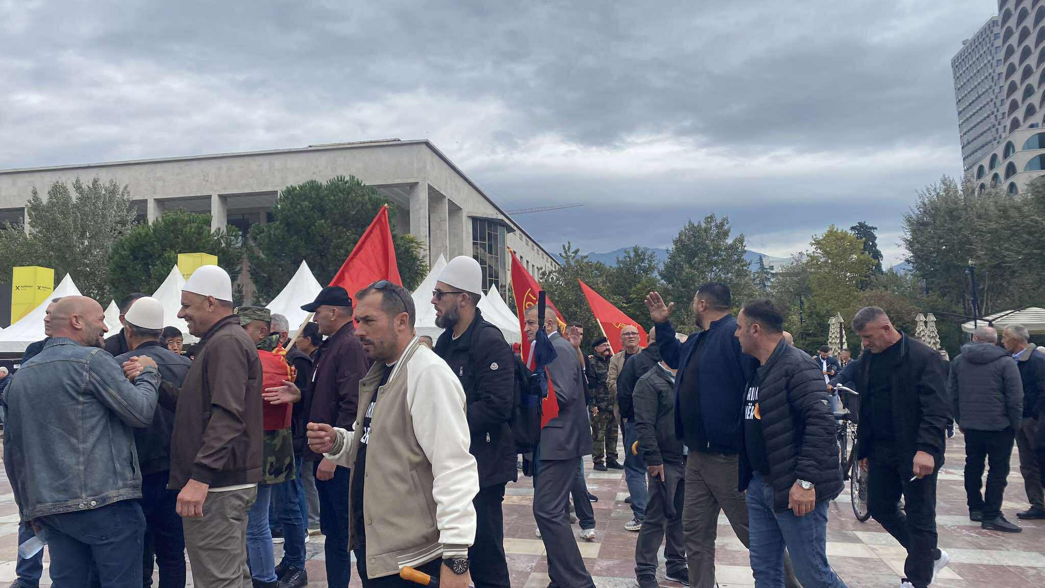 Mass protest in Tirana: “Without the liberators, there is no state”