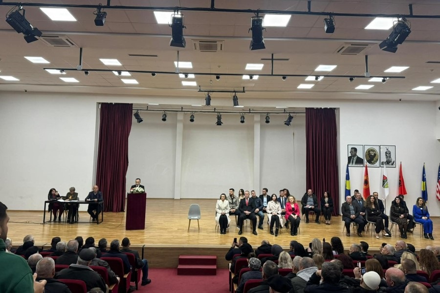 Thaçi sworn in as mayor of Obiliq, promises transparent governance