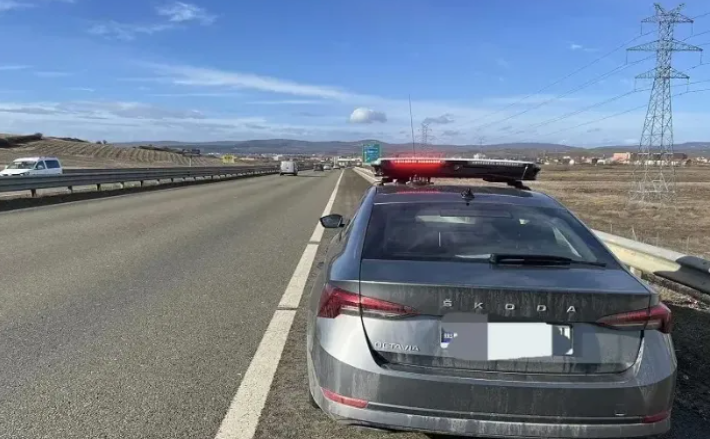 Police issue around 1,900 traffic fines in the past 24 hours