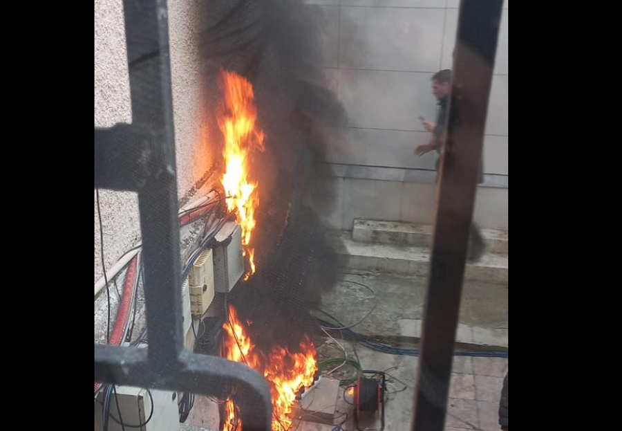 Albanian Parliament in chaos: Transmission fiber catches fire, media signal interrupted