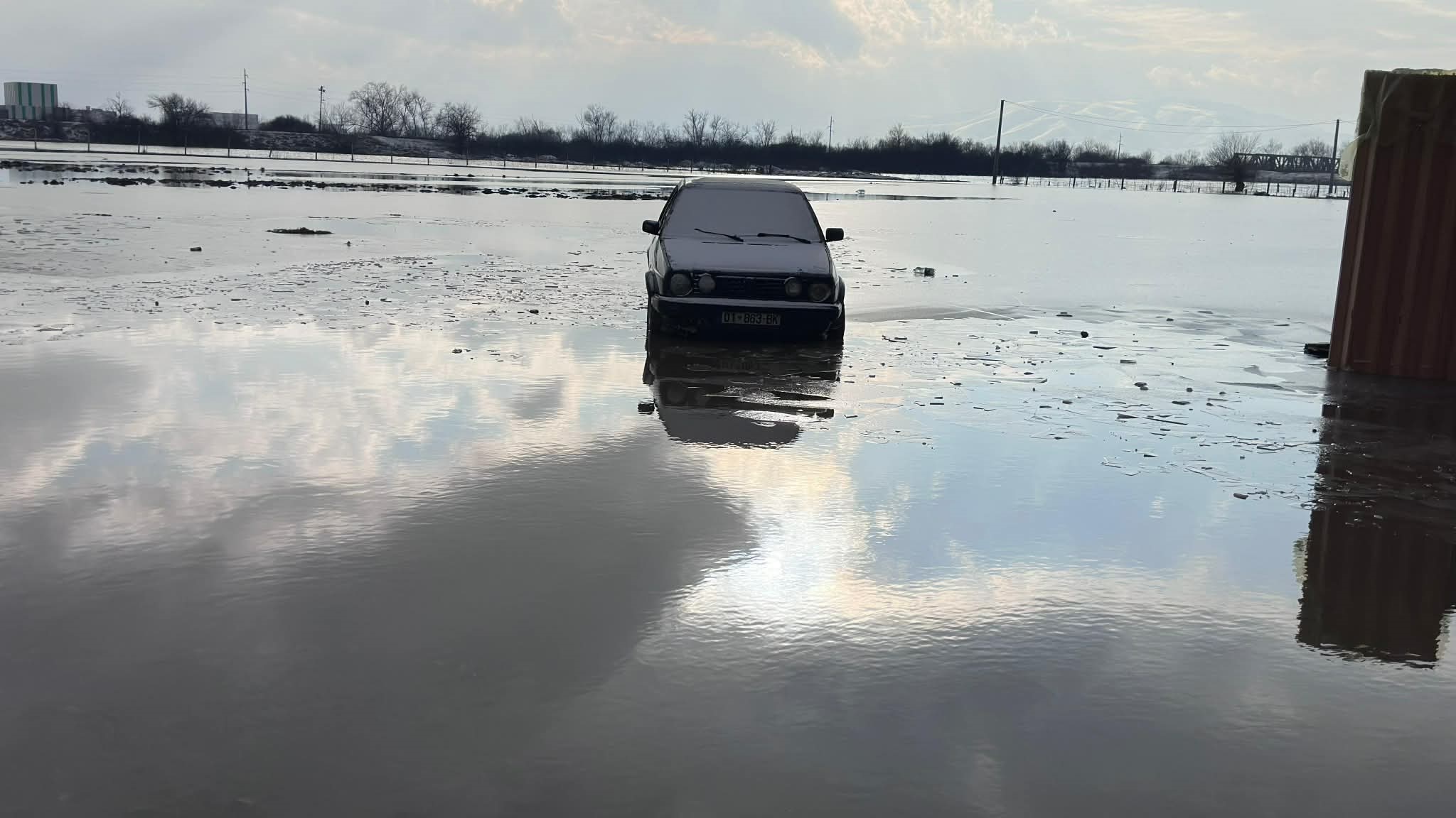 Car washes endangering citizens by discharging water onto roads and sidewalks