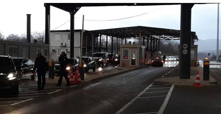 Protests in North Macedonia and Serbia, queues expected at the border with Kosovo