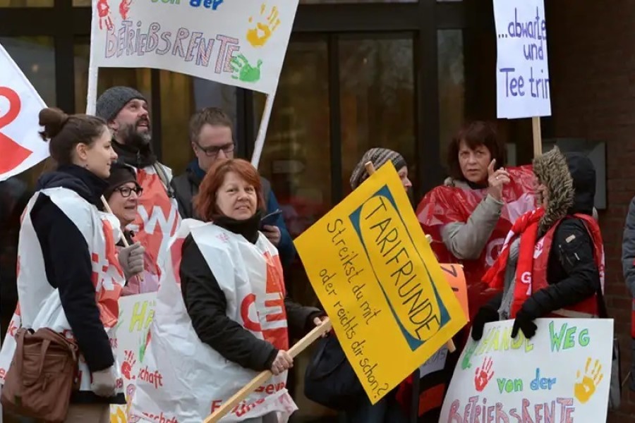 German teachers follow Kosovo’s example, go on strike demanding a €300 pay rise