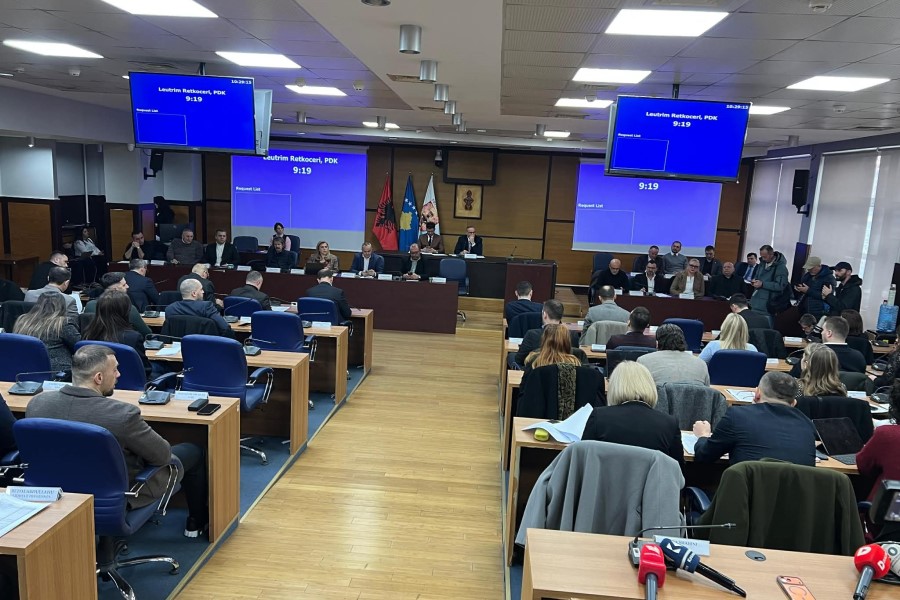 Sharp debate over Prishtina budget, LVV criticizes Përparim Rama’s absence