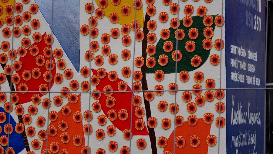 Message to the Hague: 5,000 KLA emblems attached on NEWBORN monument