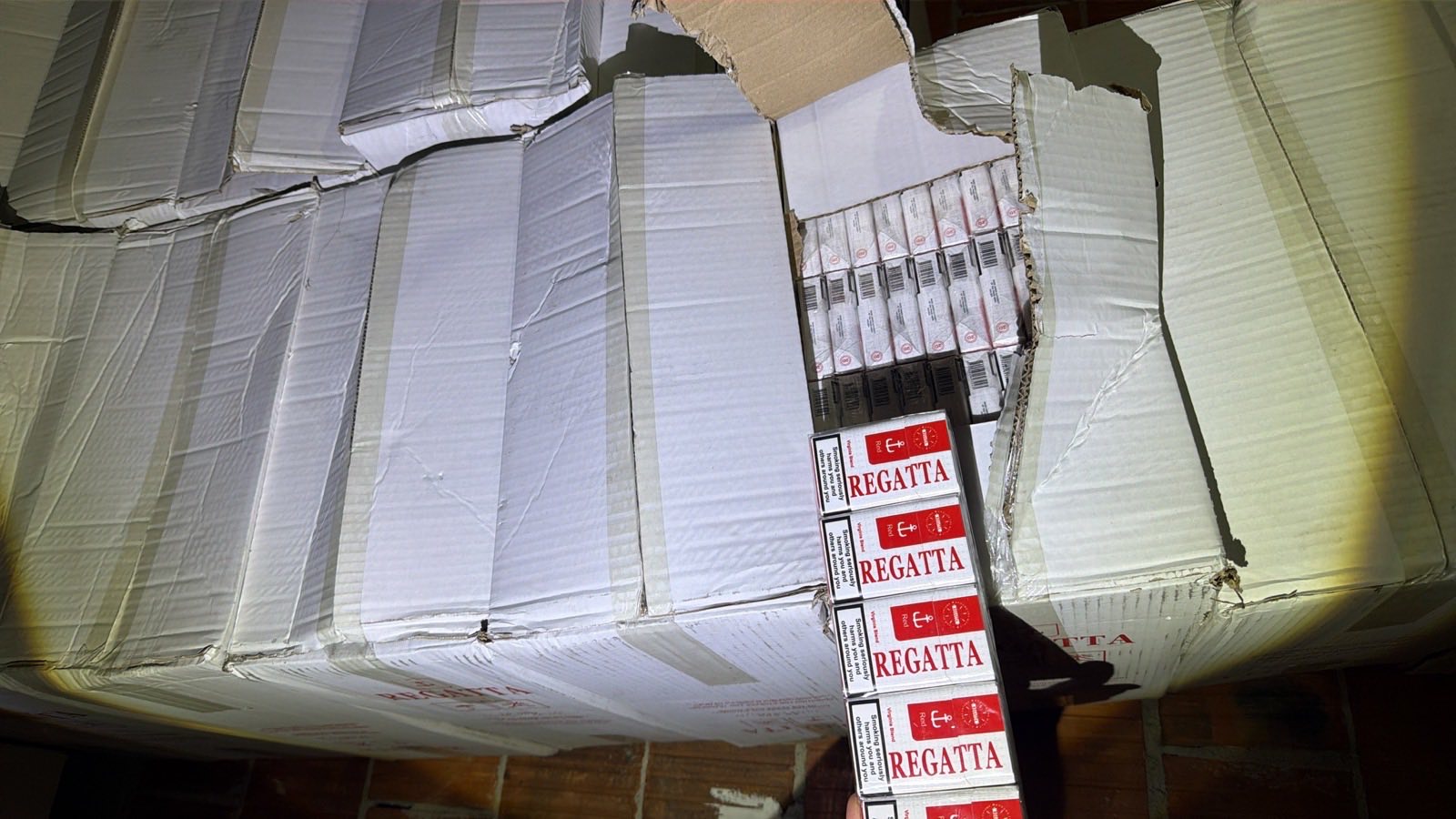 Operation in Prishtina: Cigarettes without excise stamps seized in a garage