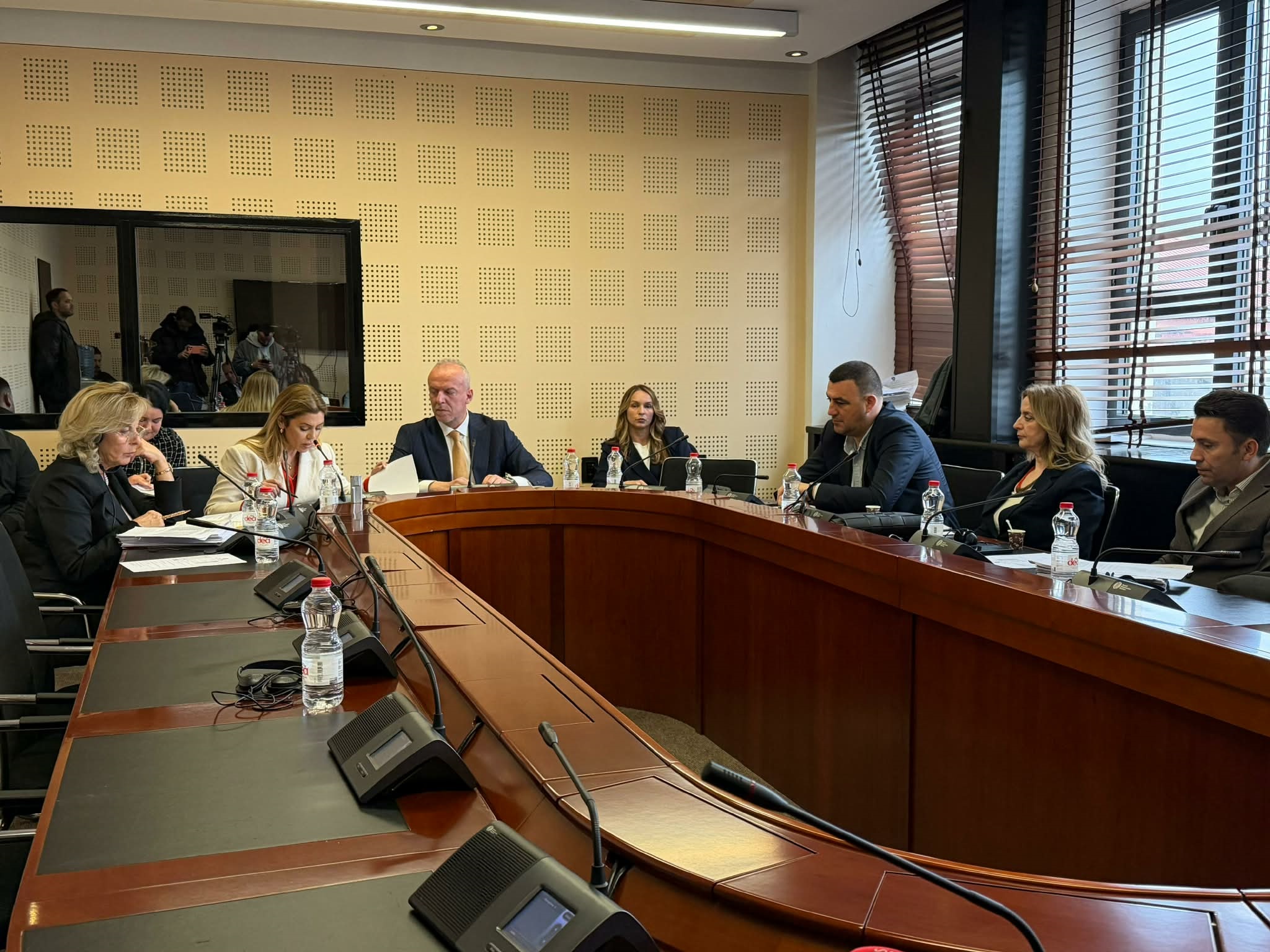 Unusual application for Kosovo Judicial Council causes debate in Committee on Legislation