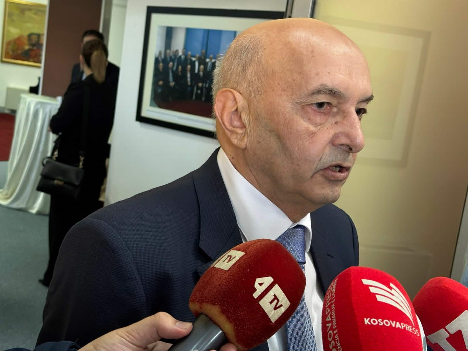 Should Vjosa Osmani return to the LDK? This is Isa Mustafa’s answer