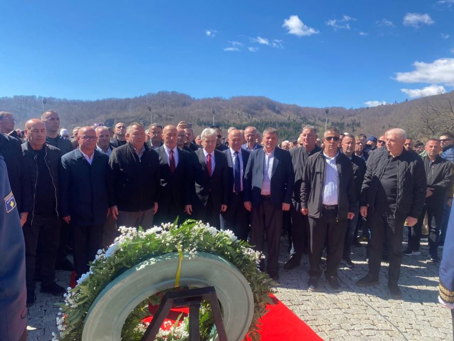 Great honors paid for those who fell for freedom, marking the breaking of the Albanian-Albanian border