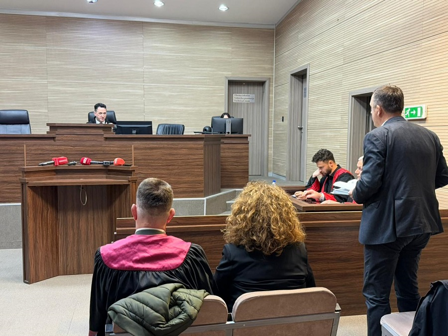 Trial held over tear gas in Kosovo Assembly: defense raises objections to prosecution evidence