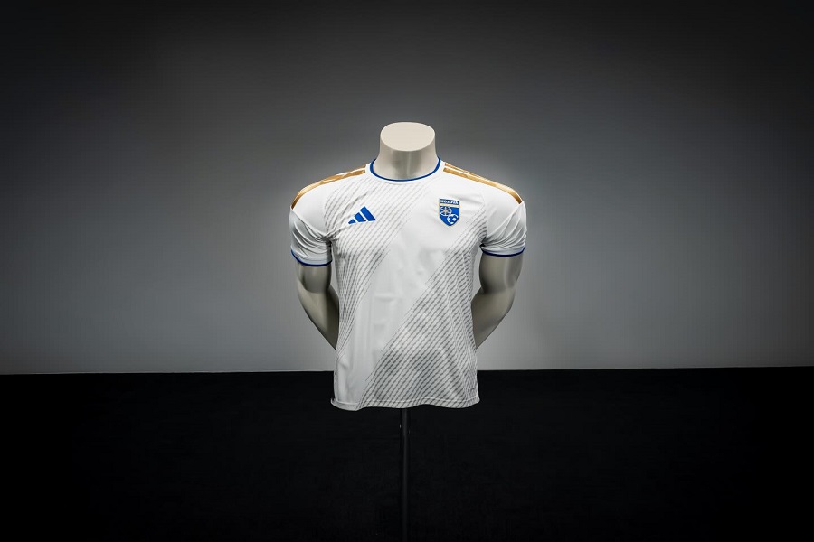 Kosovo national team with new adidas jerseys in European competitions