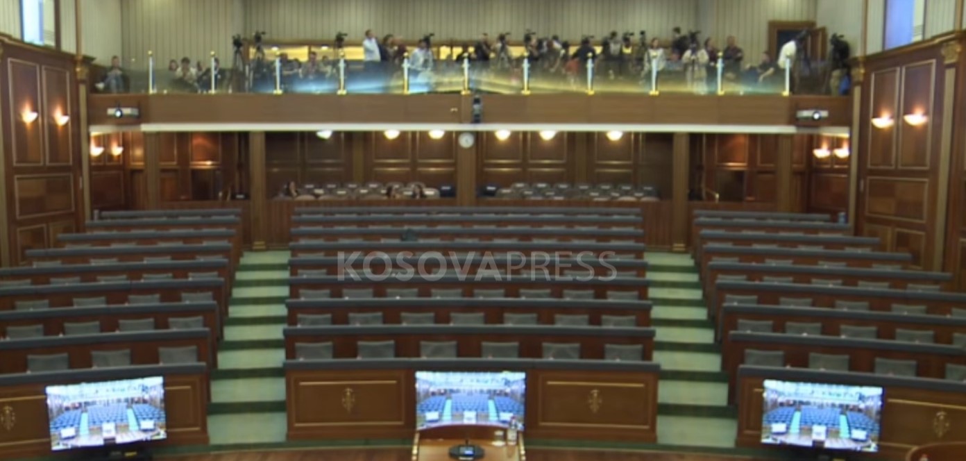 Kosovo Assembly constituent session: scenarios for forming new institutions