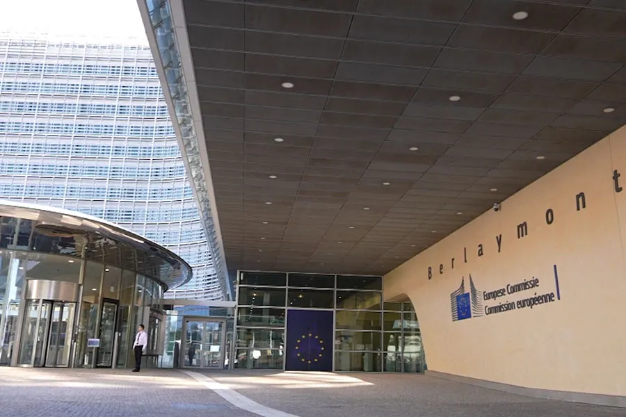 komisioni-europian-110822