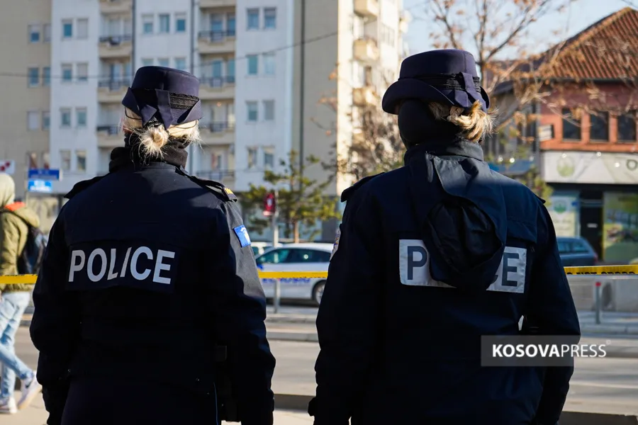 1 .. Policia e Kosoves-4 (2)