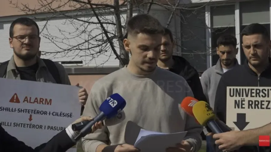 Studentet, proteste