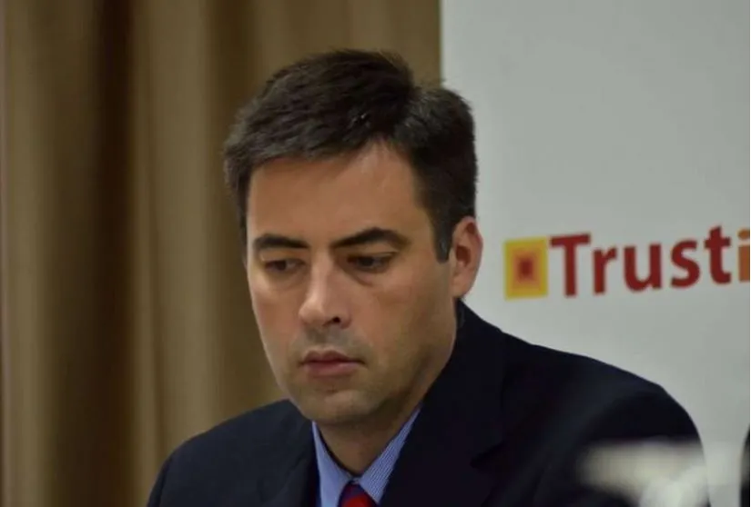adrian foto zalli