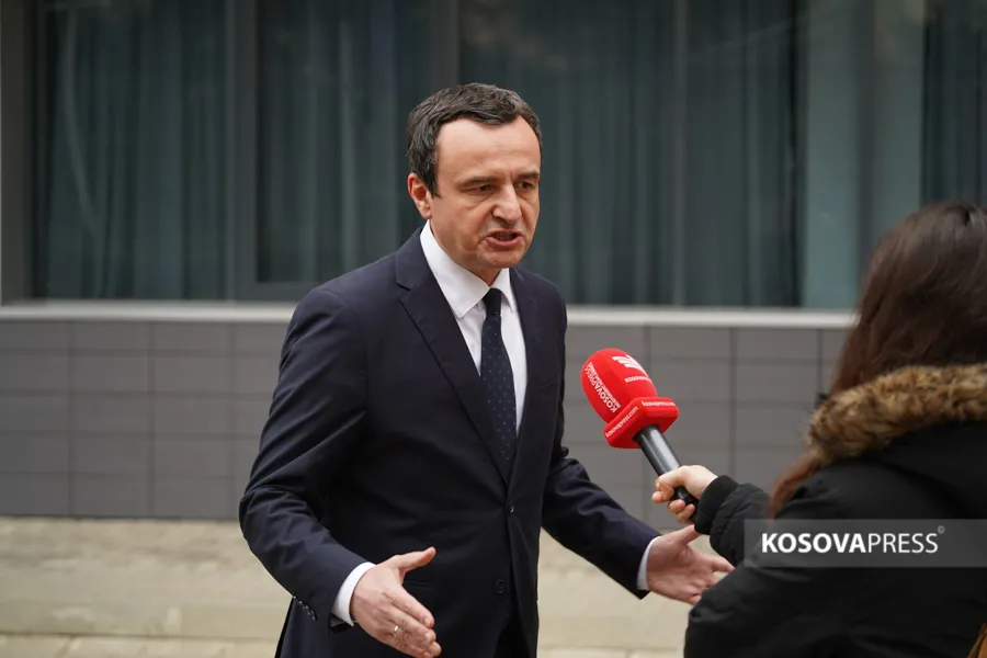 Albin Kurti (2)