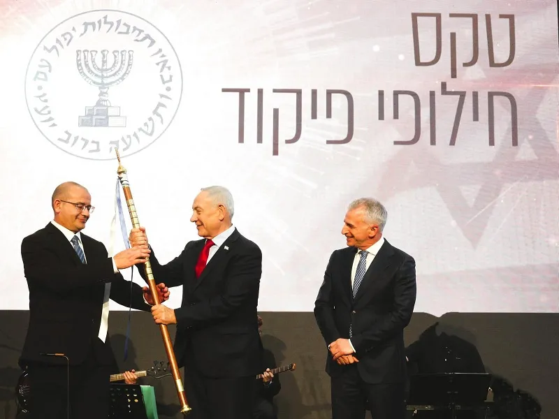 Izraeli bëhet me drejtor të ri të Mossad  ai vjen nga Bjellorusia Izraeli ka emëruar si drejtues te ri të agjencisë së inteligjencës Mossad  gjeneralmajorin Roman Gofman  i cili mori zyrtarisht detyrën gjatë ceremonisë së ndërrimit të komandës të   