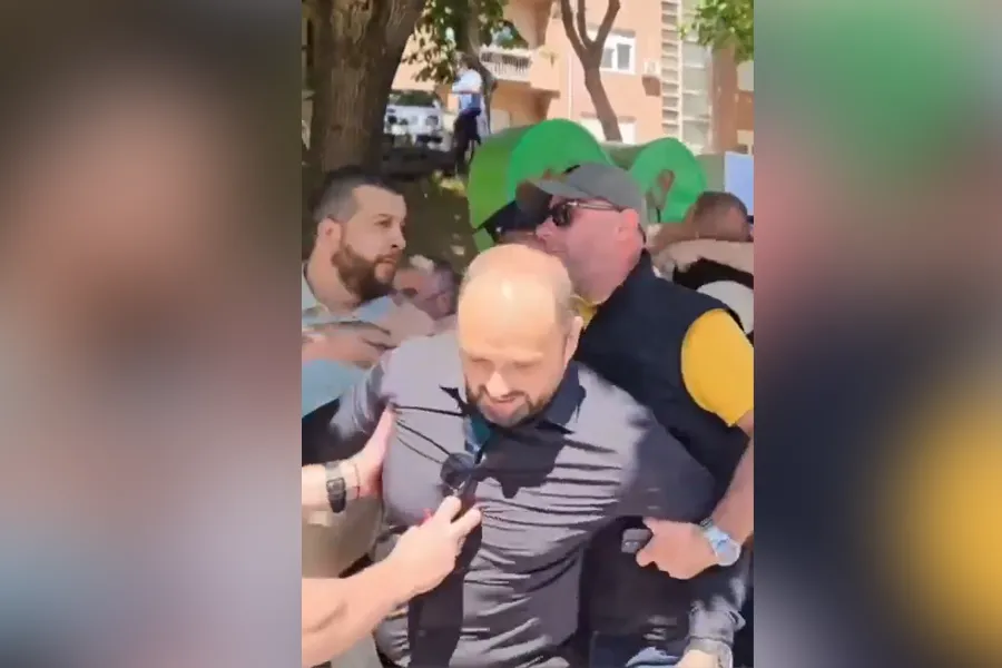 Arrestohen Radojeviq dhe Zaporozhac  Lista Serbe proteston te policia