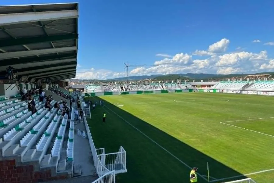 stadiumi drenas