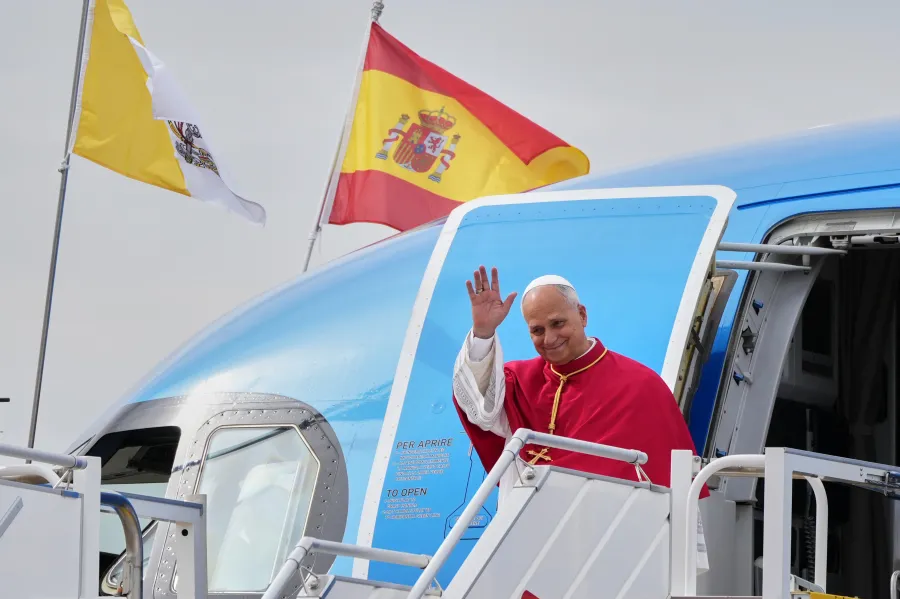 Papa Leo thotë se do të bëjë tifo për Amerikën  në Kupën e Botës Papa Leo XIV konfirmoi se do të bëjë tifo për Shtetet e Bashkuara të Amerikës në Kupën e Botës në futboll që do të nis për pak ditë  Duke folur me gazetarët në avionin me të cilin   
