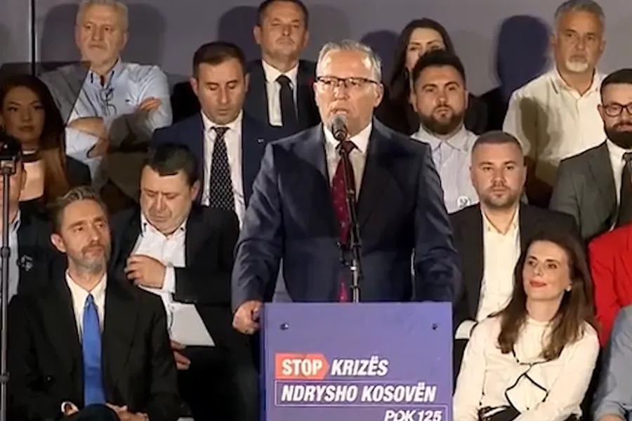 PDK përmbyll fushatën  Hamza premton fundin e krizës dhe nisjen e zhvillimit në Kosovë Përmbyllja e fushatës zgjedhore të PDK së në Prishtinë është shoqëruar me kritika ndaj qeverisë aktuale dhe premtime për ndryshim  ku kandidati për   