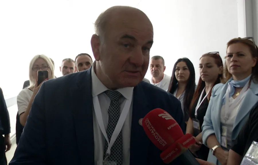 Zgjedhjet e jashtëzakonshme po monitorohen edhe nga Instituti për Bashkëpunim dhe Zhvillim i Francës Zgjedhjet e jashtëzakonshme në Kosovë po monitorohen nga 75 vëzhgues të Institutit për Bashkëpunim dhe Zhvillim të Francës Në lidhje me këtë   