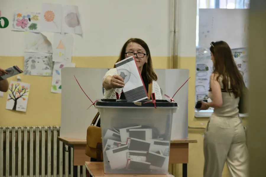 Votimi laura